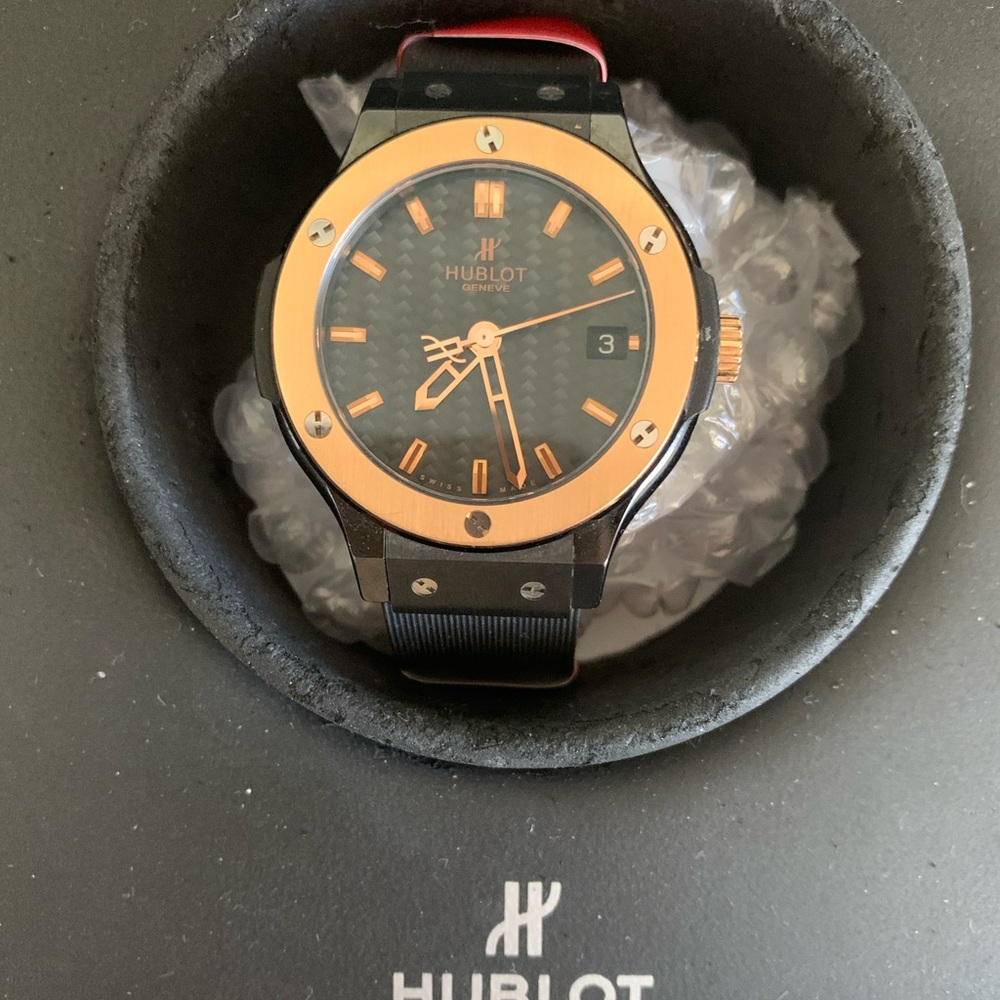 Hublot Classic Fusion Rose Gold Carbon Dial